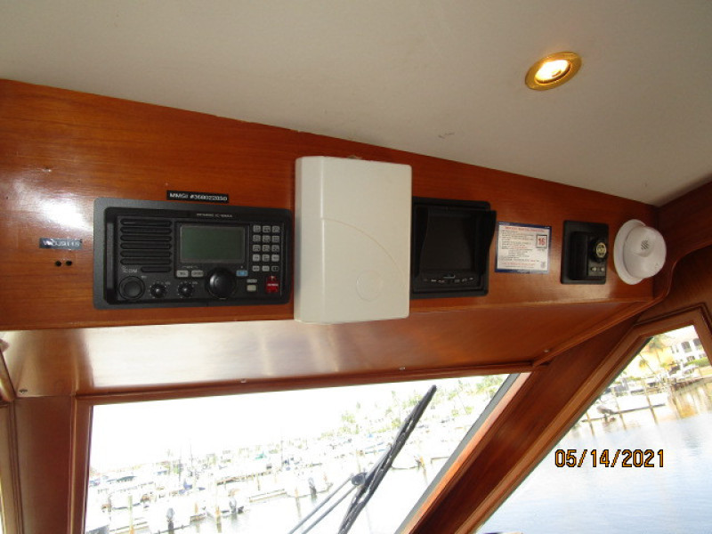 55' Ocean Alexander pilothouse helm electronics