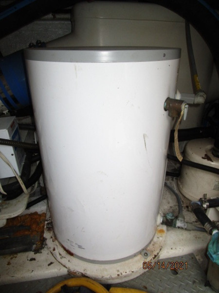55' Ocean Alexander water heater