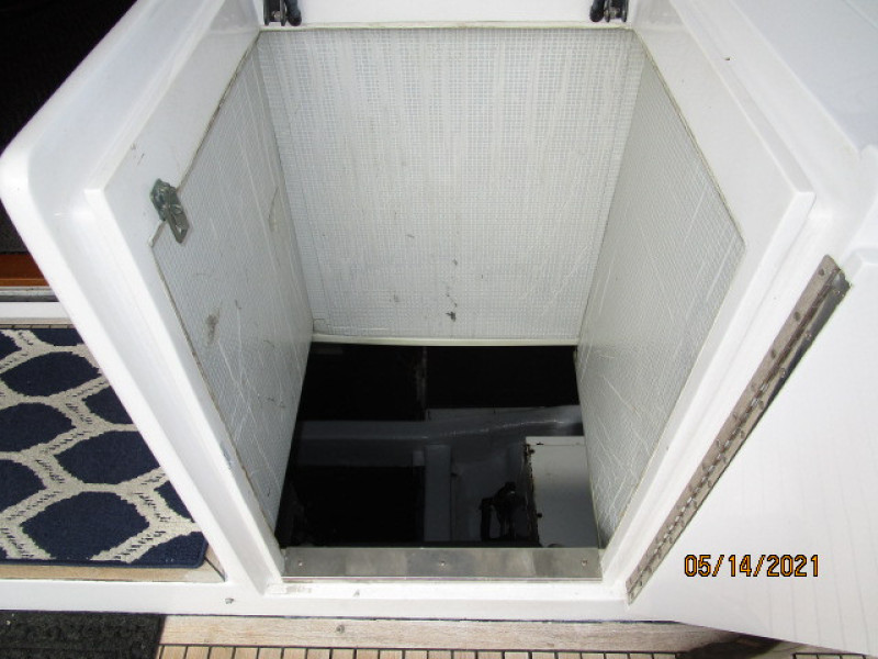 55' Ocean Alexander engine room access
