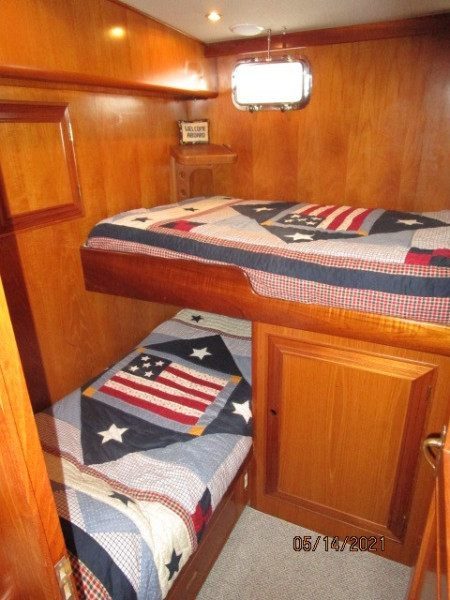 55' Ocean Alexander port guest stateroom