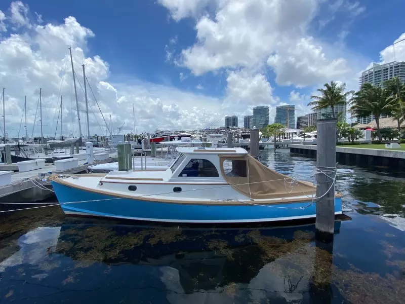 CHEROKEE 32ft Wasque Yacht For Sale