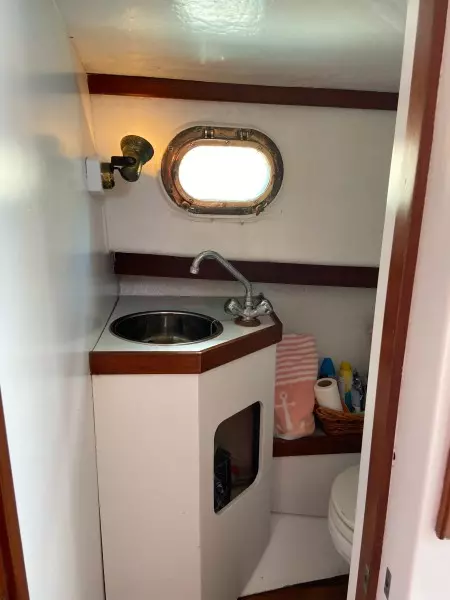 CHEROKEE 32ft Wasque Yacht For Sale