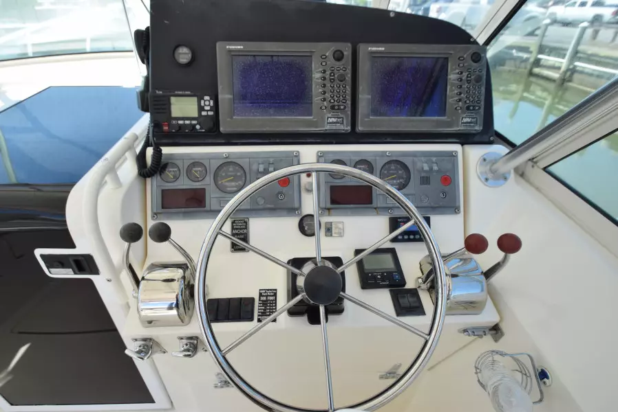 Live Wire 35ft Henriques Yacht For Sale