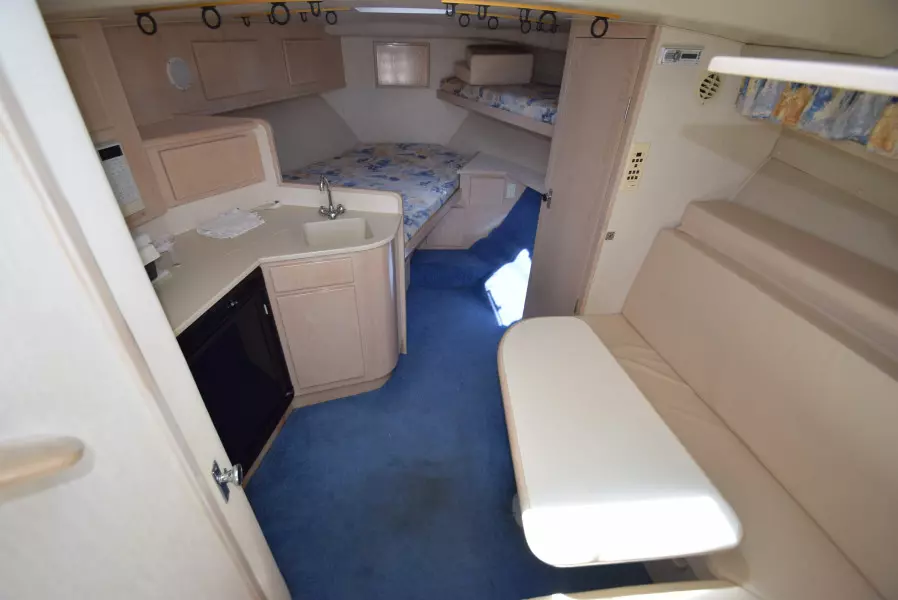 Live Wire 35ft Henriques Yacht For Sale
