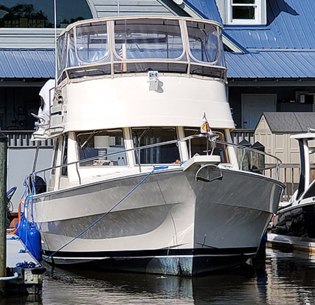 2004 Mainship 390 Sedan