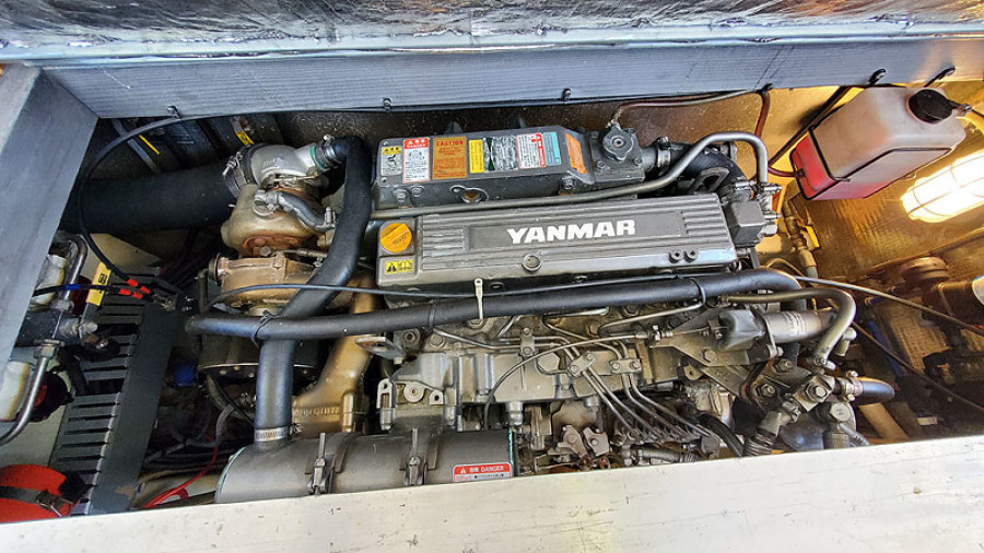2004 Mainship 390 Sedan