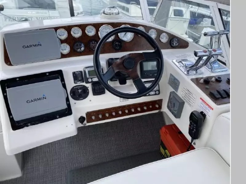 2001 Silverton 330 Sport Bridge