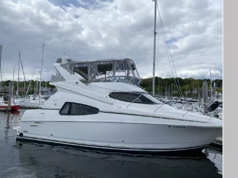 2001 Silverton 330 Sport Bridge