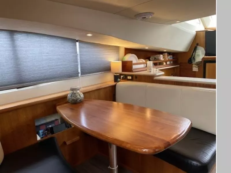 2001 Silverton 330 Sport Bridge