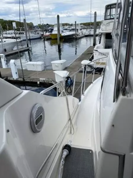 2001 Silverton 330 Sport Bridge