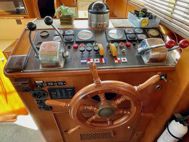 1986 Oceania 40 Sundeck