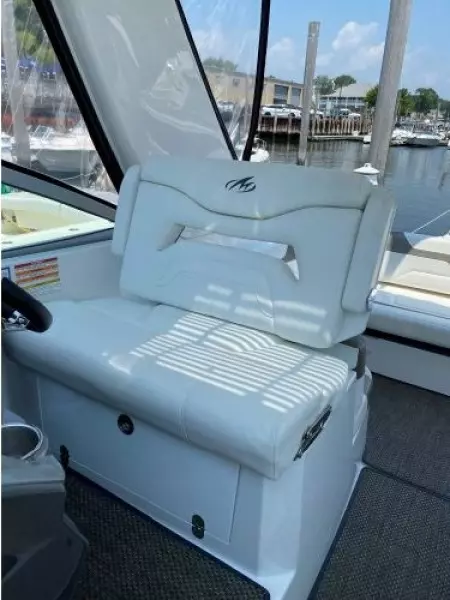 2015 Monterey 335 Sport Yacht