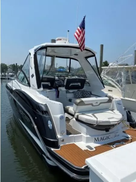 2015 Monterey 335 Sport Yacht