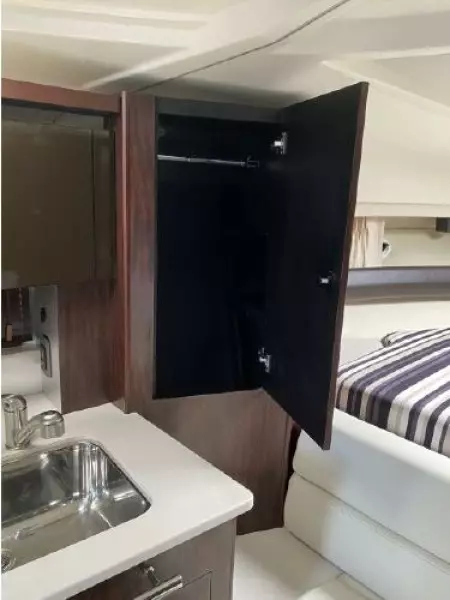 2015 Monterey 335 Sport Yacht
