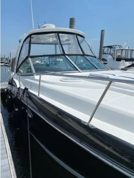 2015 Monterey 335 Sport Yacht