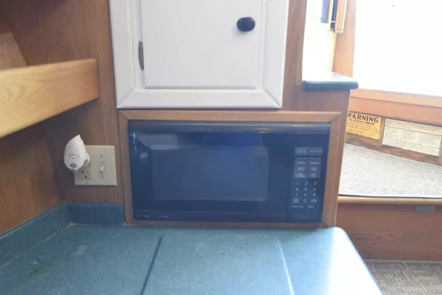 Yellow Fin 36ft Hatteras Yacht For Sale