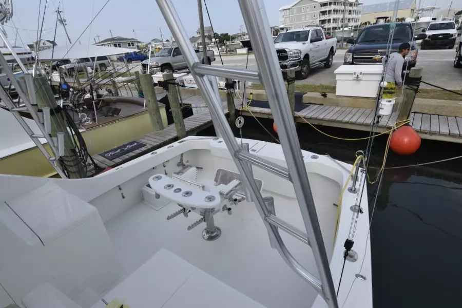 Yellow Fin 36ft Hatteras Yacht For Sale