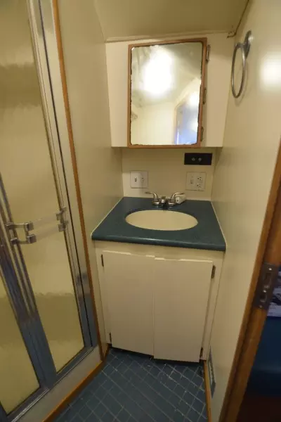 Yellow Fin 36ft Hatteras Yacht For Sale