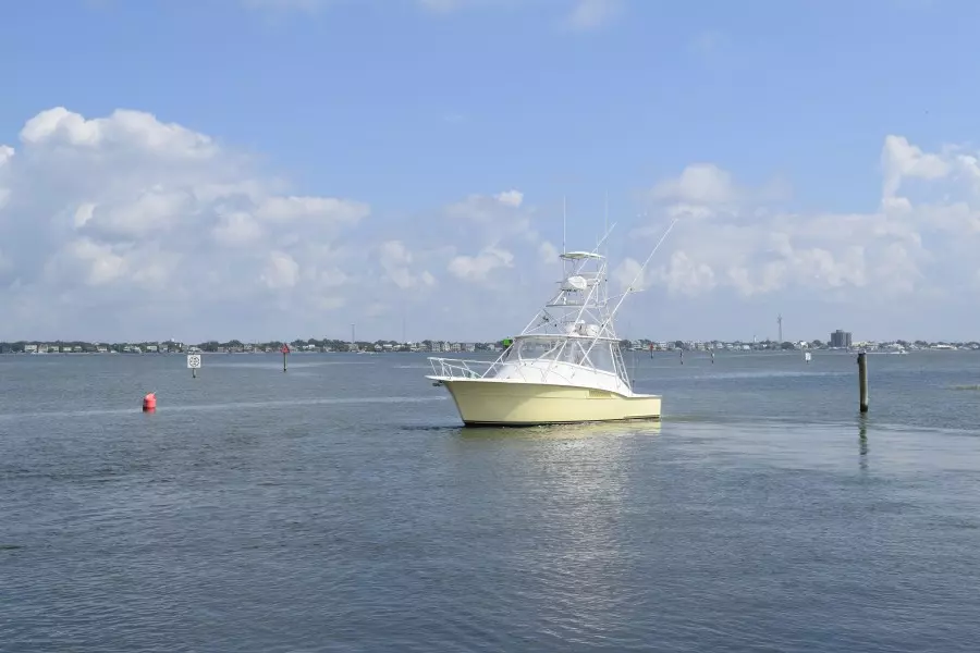 Yellow Fin 36ft Hatteras Yacht For Sale