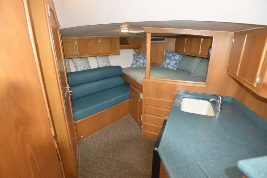 Yellow Fin 36ft Hatteras Yacht For Sale