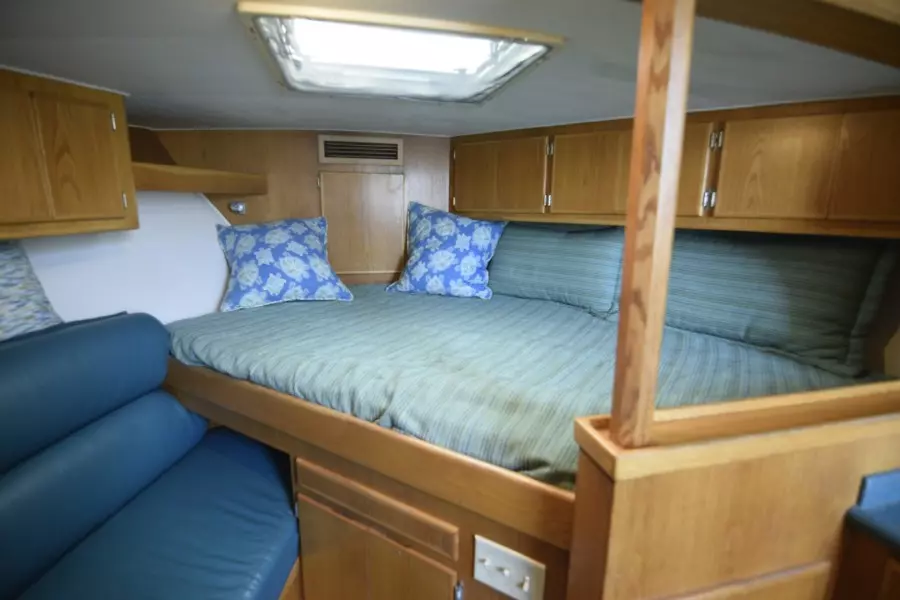 Yellow Fin 36ft Hatteras Yacht For Sale