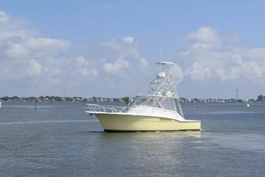Yellow Fin 36ft Hatteras Yacht For Sale