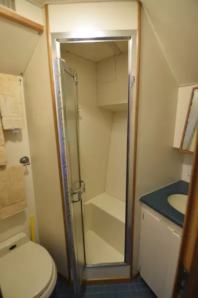 Yellow Fin 36ft Hatteras Yacht For Sale