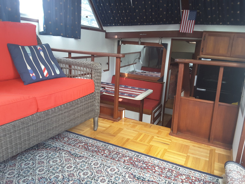 1984 Uniflite Aft cabin