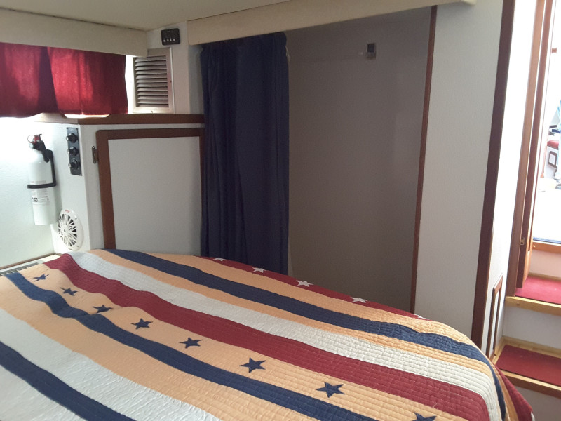 1984 Uniflite Aft cabin
