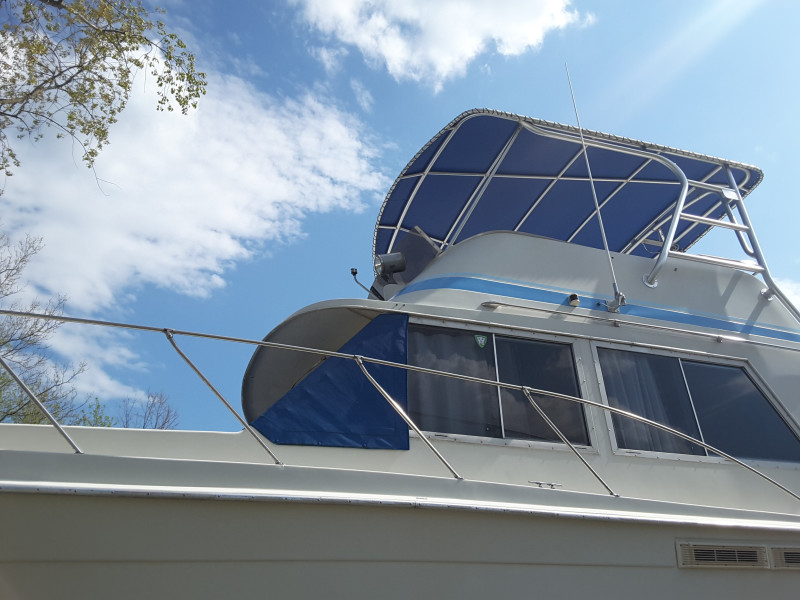 1984 Uniflite Aft cabin