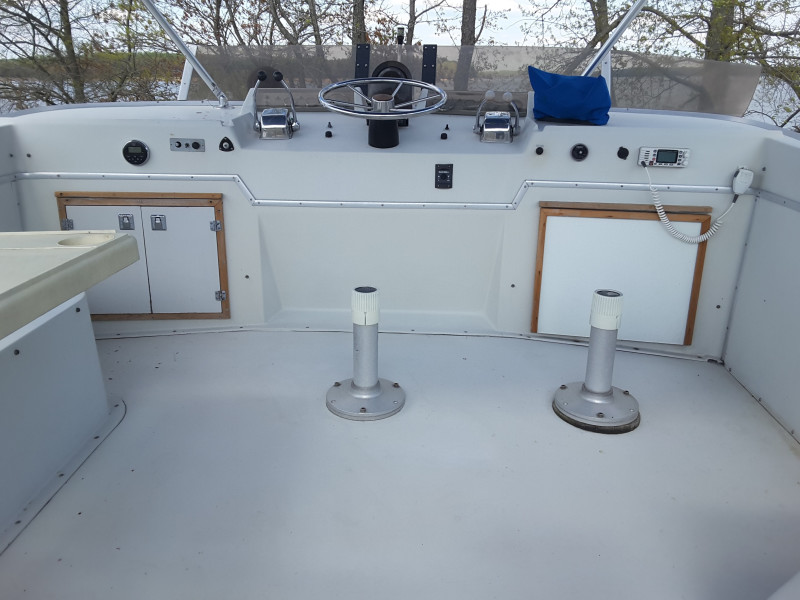 1984 Uniflite Aft cabin