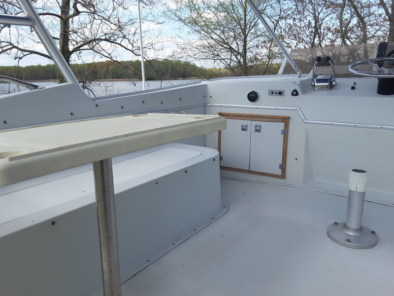 1984 Uniflite Aft cabin
