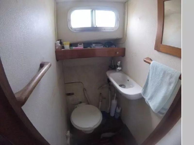 1976 Fisher Pilothouse 30