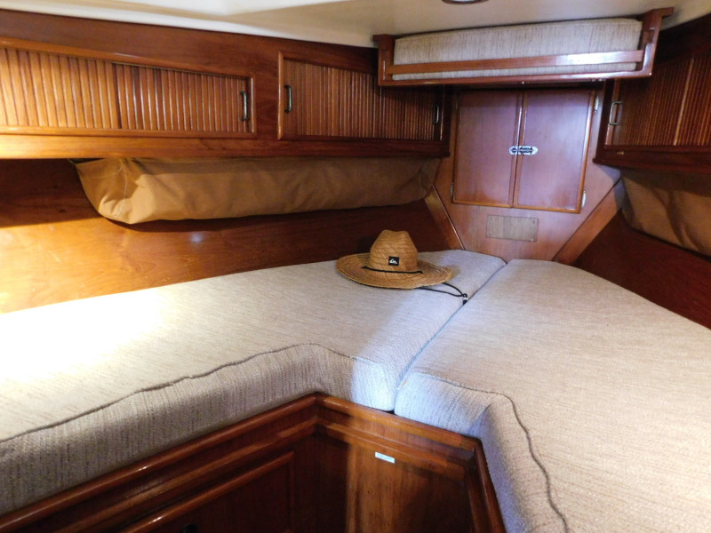 1989 Brewer 44