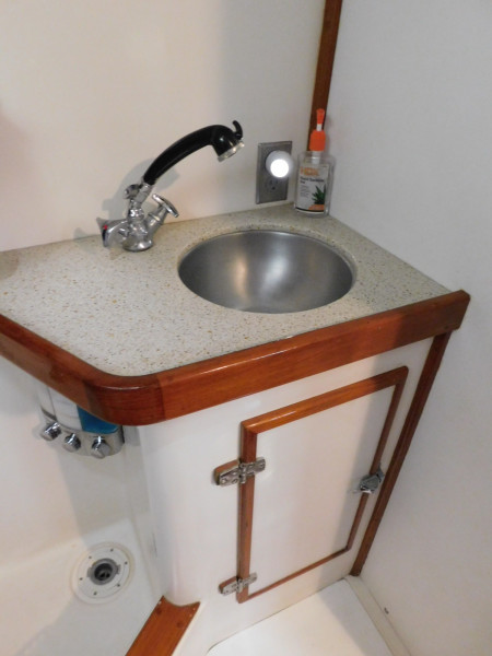 1989 Brewer 44