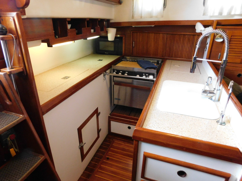 1989 Brewer 44