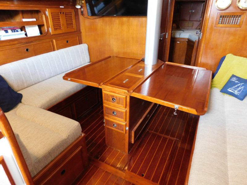 1989 Brewer 44