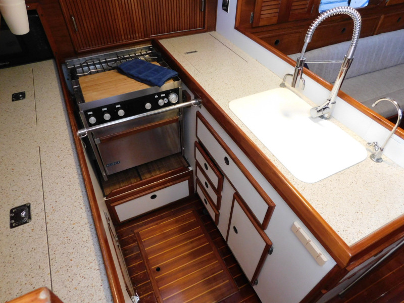 1989 Brewer 44