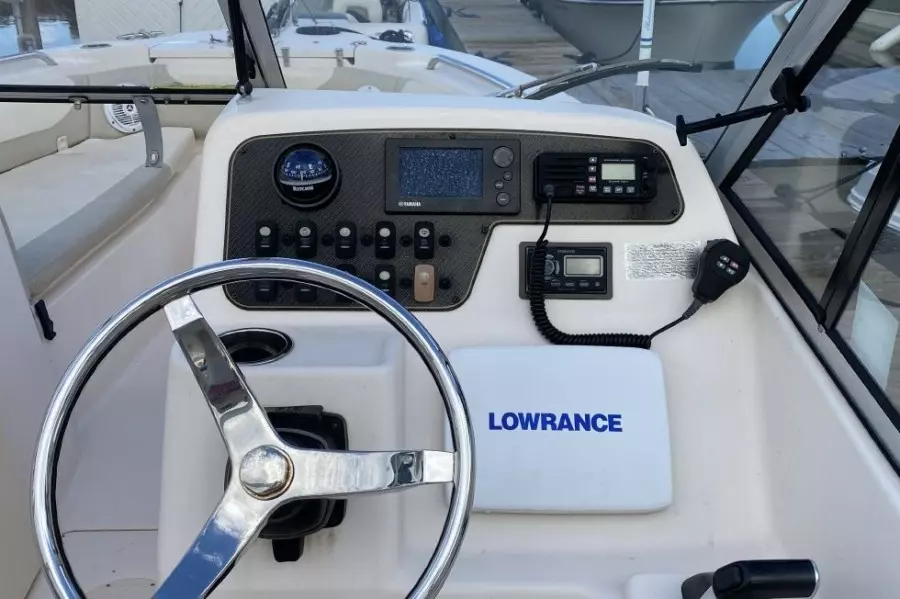 2012 Grady-White Freedom 255