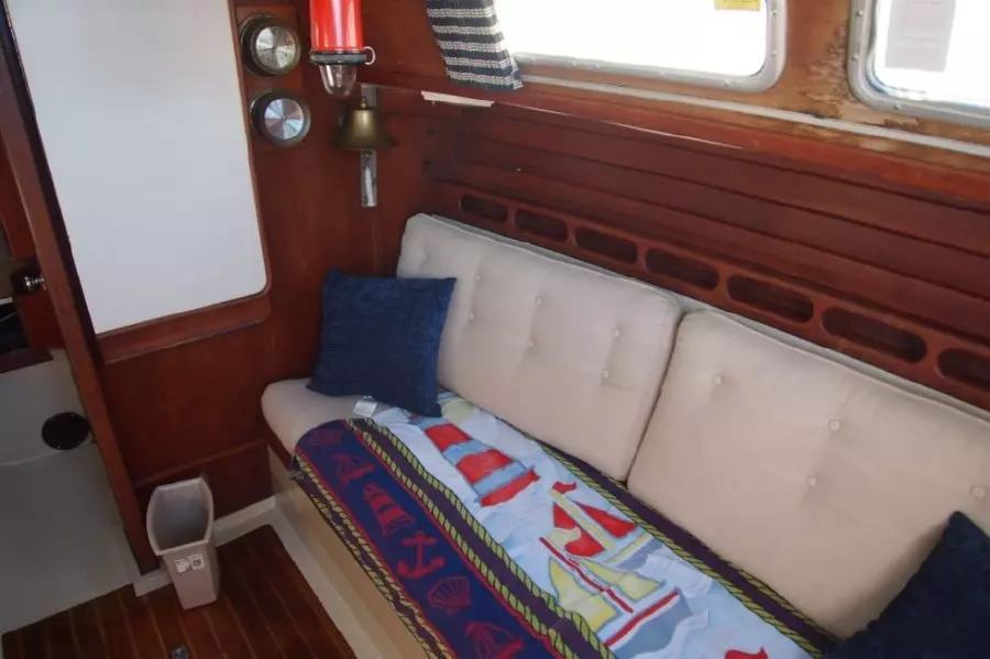 Day Game 25ft Ericson Yacht For Sale