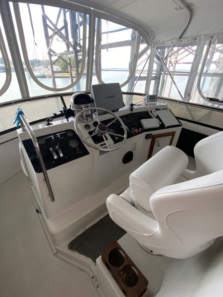 1991 Carver Cockpit
