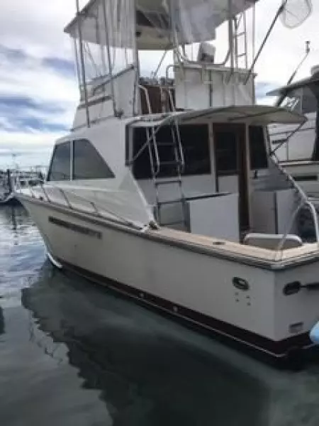 1975 Pacemaker Flybridge Convertible