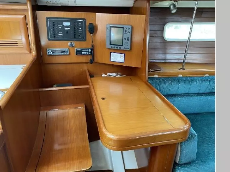 2000 Beneteau Oceanis 361