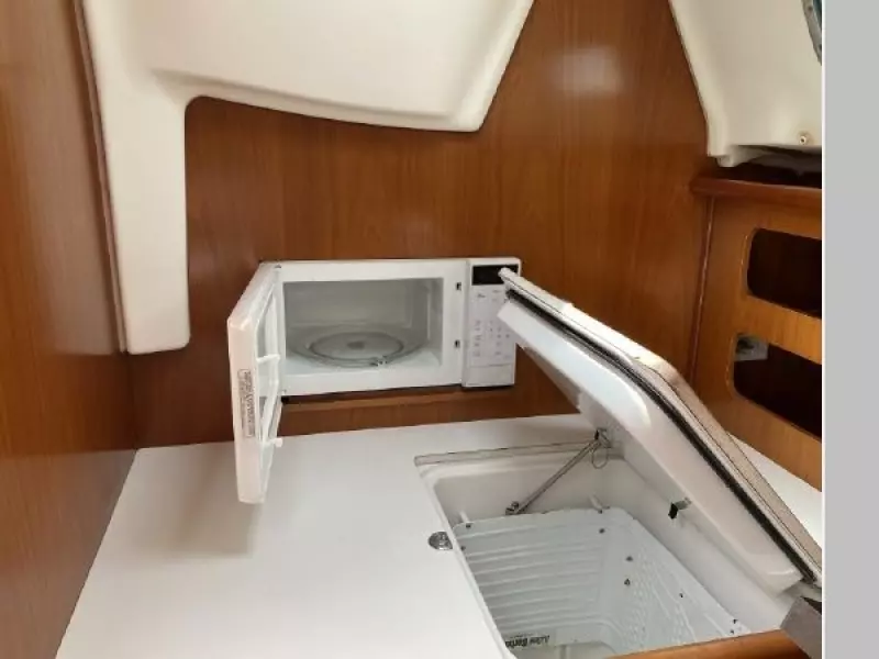 2000 Beneteau Oceanis 361