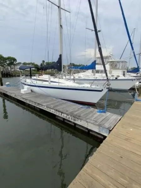 1984 Beneteau First 35