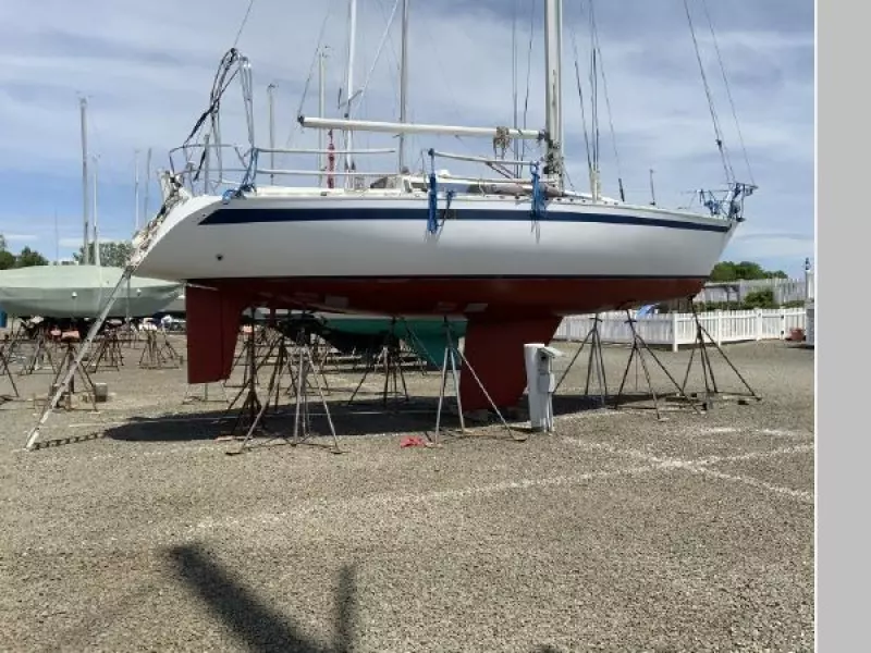 1984 Beneteau First 35