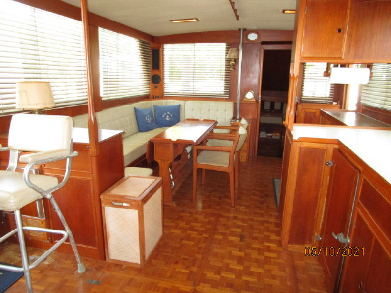 Grand Banks salon aft