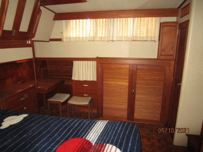 49' Grand Banks master stateroom port