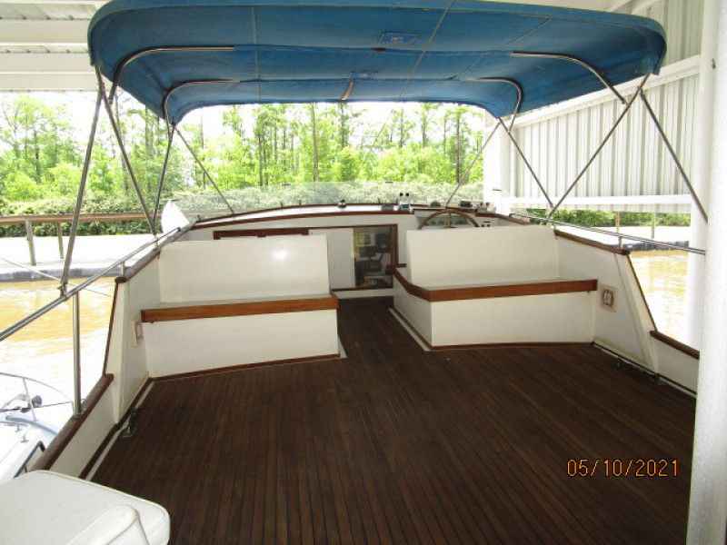 49' Grand Banks flybridge forward