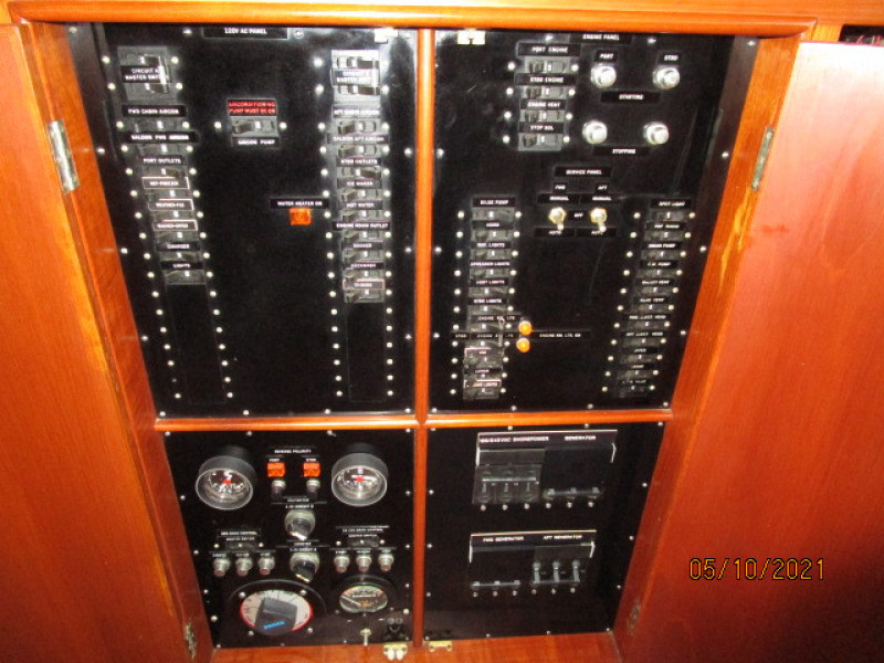 49' Grand Banks electrical panel